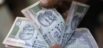 Rupee Falls to Lowest Level in Over 2 Years Against Dollar